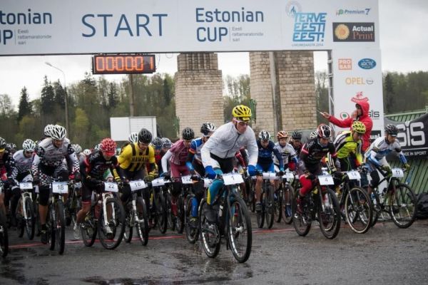 gandrs-merida-komandas-velo-braucejs-reinis-markss-starte-igaunijas-lielakaja-mtb-maratona