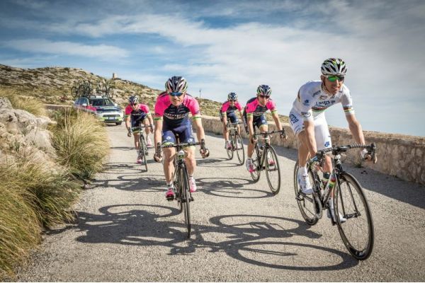 velo-treninnometne-pavasara-saules-pielietajos-horvatijas-kalnu-celos