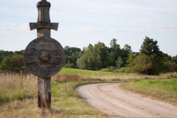 60-km-caur-iespaidigiem-biezokniem-upem-un-purviem-gandra-vasaras-ekspedicija-laimes-putns