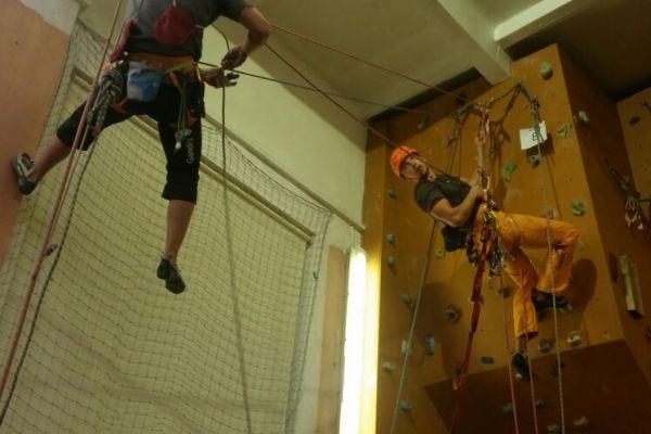 gandrs-kapeji-sadarbiba-ar-petzl-pluc-uzvaras-laurus-laca-atklatajas-alpinisma-sacensibas-2