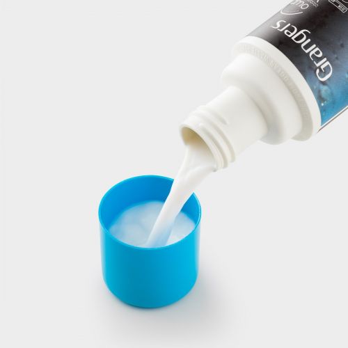 Puoselėjimo priemonė 2 in 1 Wash+Repel Down 300ml OWP
