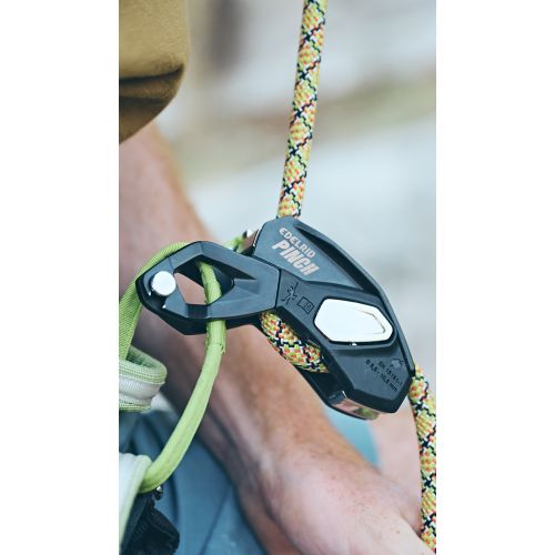 Descender Pinch